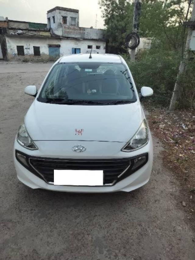 https://images10.gaadi.com/usedcar_image/4564167/original/processed_480fc78e-12d1-420c-b9cf-153234a24000.jpg?imwidth=6402