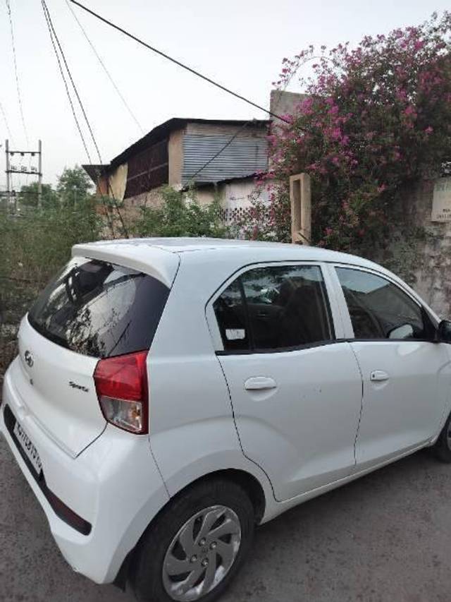 https://images10.gaadi.com/usedcar_image/4564167/original/processed_e09ab698-0b06-4a36-929e-aa443a930373.jpg?imwidth=6400