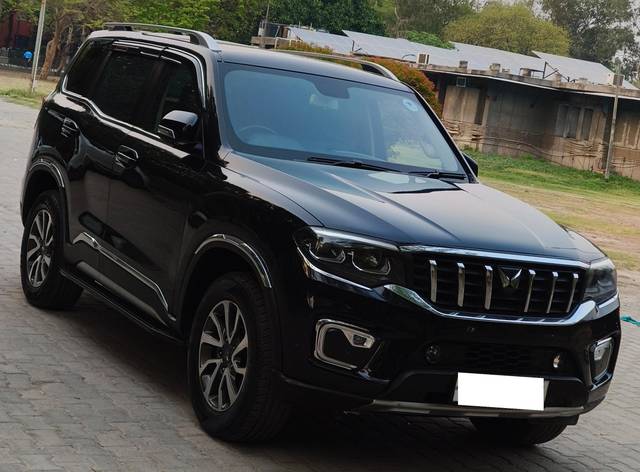 https://images10.gaadi.com/usedcar_image/4564190/original/processed_39e5aa1a0709ac42db4b169f5a3f10f5.jpeg?imwidth=6400