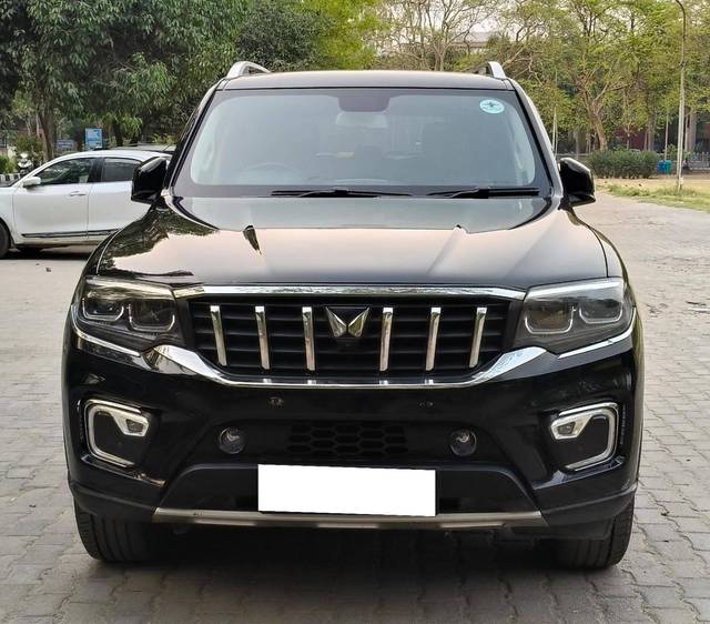 https://images10.gaadi.com/usedcar_image/4564190/original/processed_d8d22aaebe63f0c369ea0266008605fa.jpeg?imwidth=6400