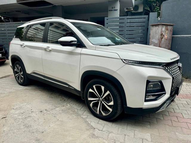 https://images10.gaadi.com/usedcar_image/4564198/original/processed_beb63b53b180c5fe8551d5e7c533af57.jpg?imwidth=6400