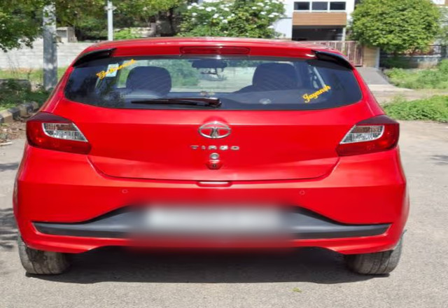 https://images10.gaadi.com/usedcar_image/4564199/original/2d761457-ca95-4108-b961-342557a29f5c.?imwidth=6400