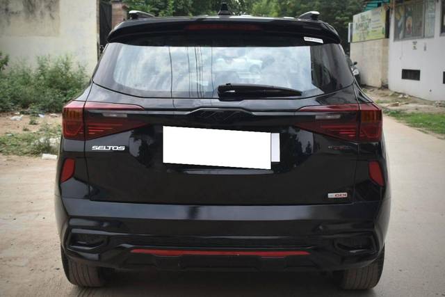 https://images10.gaadi.com/usedcar_image/4564200/original/processed_09cc9f8260fc8f9ee7cd2005531e49ec.jpg?imwidth=6402