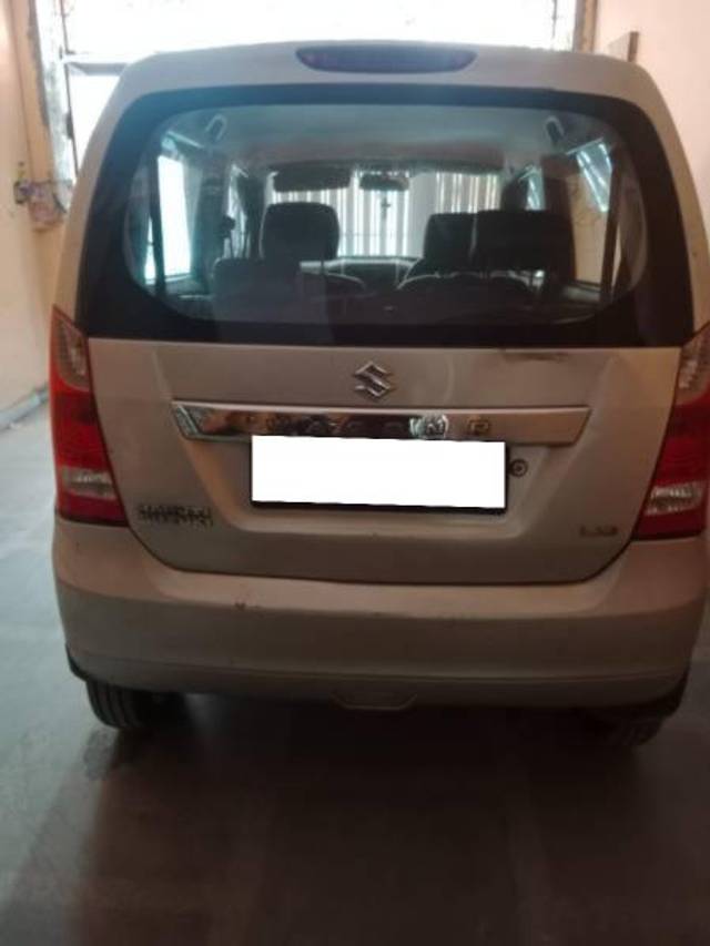 https://images10.gaadi.com/usedcar_image/4564208/original/processed_f13ad5db-ef0b-413c-9bcb-6e061ae817c1.jpeg?imwidth=6401