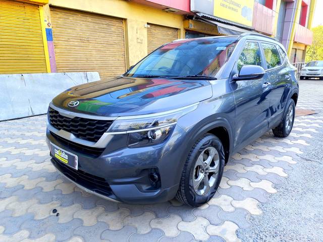 https://images10.gaadi.com/usedcar_image/4564214/original/8d2decd3cb98ce280ad2e073400cb594.jpeg?imwidth=6401