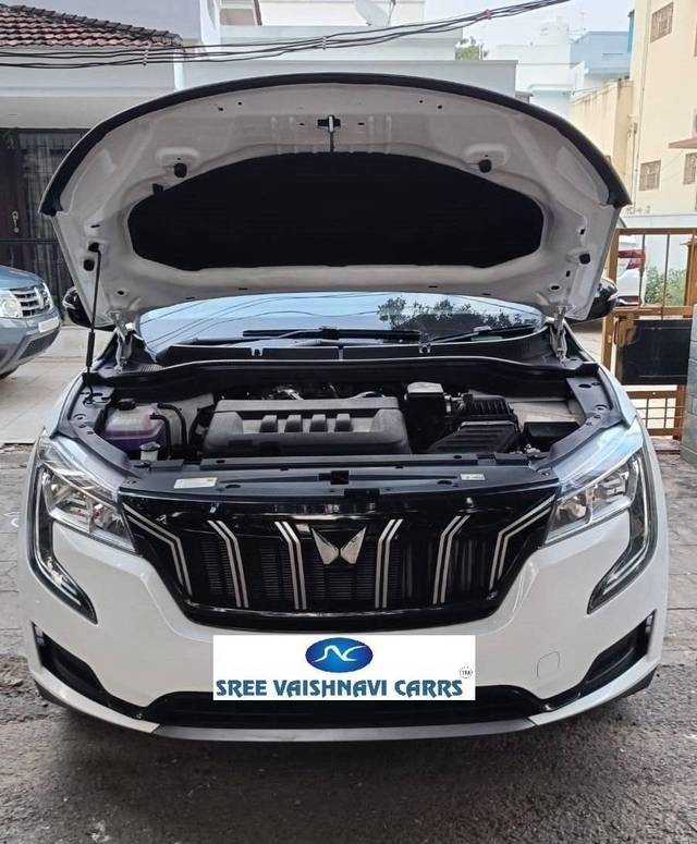 https://images10.gaadi.com/usedcar_image/4564217/original/processed_1999d502d51d37dd69de9e4c78e6b98c.jpeg?imwidth=6402