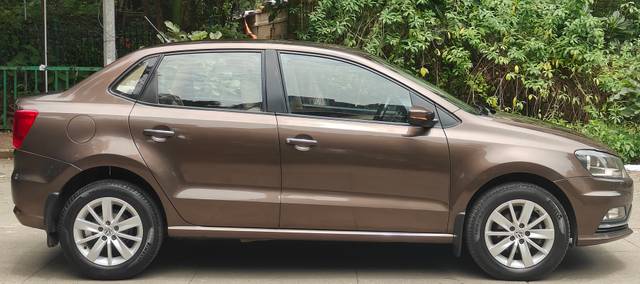 https://images10.gaadi.com/usedcar_image/4564247/original/0a0328d71b0eec4e46c39d403728fab0.jpg?imwidth=6401