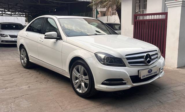 https://images10.gaadi.com/usedcar_image/4564258/original/processed_50eea58e923be78c280957bd7f483d68.jpeg?imwidth=6400