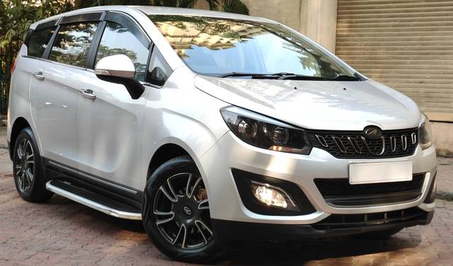 https://images10.gaadi.com/usedcar_image/4564268/original/processed_2d1c20cfff27cccaac90b939cd7af2d1.jpg?imwidth=6400