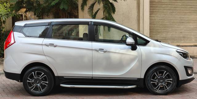 https://images10.gaadi.com/usedcar_image/4564268/original/processed_54044eb09b065d19b65fd6192536f385.jpg?imwidth=6401