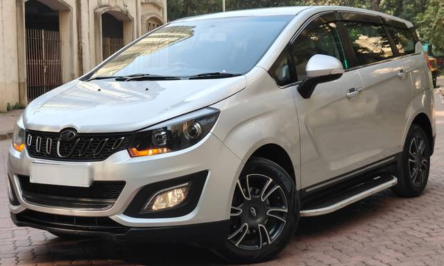 https://images10.gaadi.com/usedcar_image/4564268/original/processed_8a601ad7f85887f567f4a924483812c6.jpg?imwidth=6402