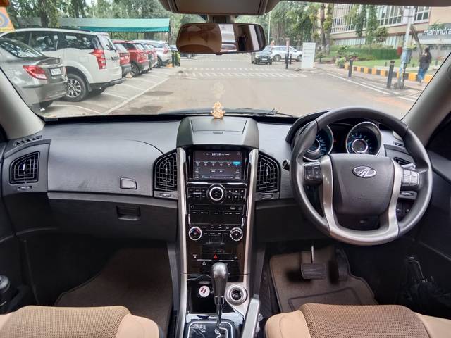 https://images10.gaadi.com/usedcar_image/4564278/original/34ddfac04bd73aa23f1c0123eaaa6324.jpeg?imwidth=6402