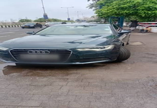 https://images10.gaadi.com/usedcar_image/4564283/original/57d7abbf-55af-40ce-86ac-962c51b80b68.?imwidth=6400
