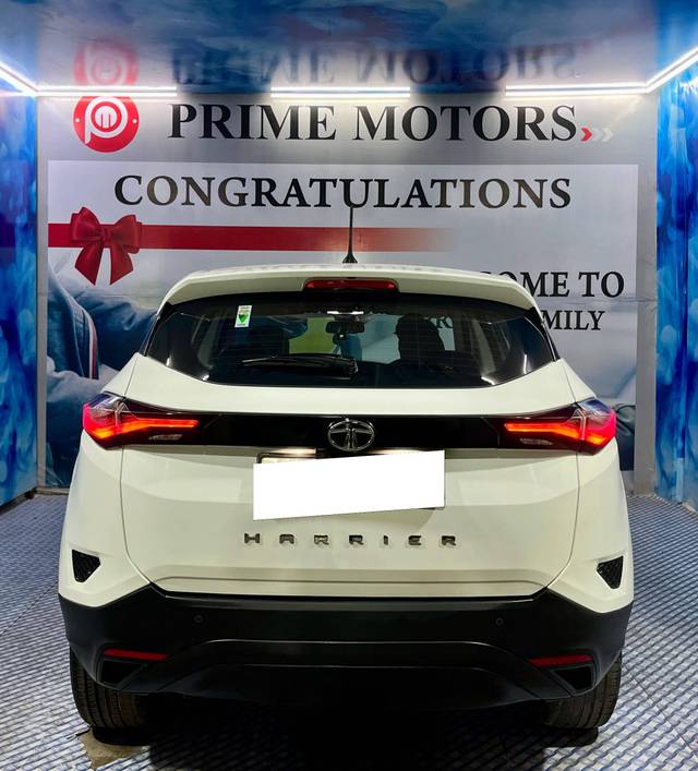 https://images10.gaadi.com/usedcar_image/4564339/original/processed_49c92e18d3378d8ee245d223f6ef3b53.jpg?imwidth=6401