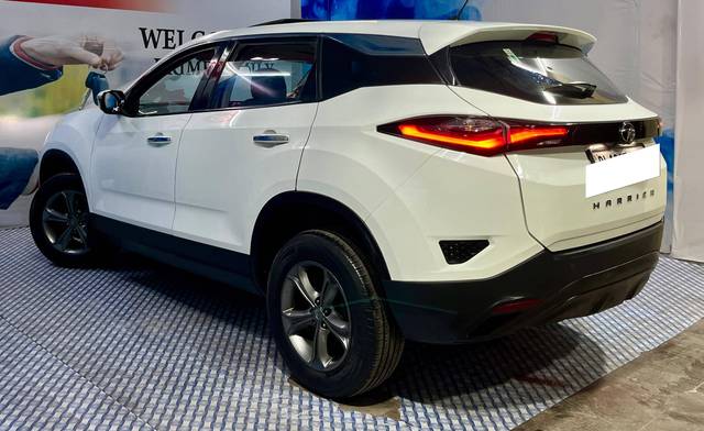 https://images10.gaadi.com/usedcar_image/4564339/original/processed_d3335f2b716c049a534b690ef19afeba.jpg?imwidth=6402