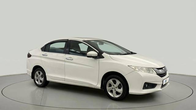 https://images10.gaadi.com/usedcar_image/4564342/original/2f160df22d0fb285bed6f79735f3283e.jpg?imwidth=6400