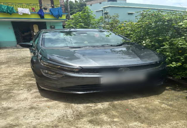 https://images10.gaadi.com/usedcar_image/4564348/original/d8d26987-a17f-4400-8ec7-01263869d449.?imwidth=6400