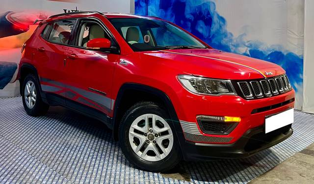 https://images10.gaadi.com/usedcar_image/4564349/original/processed_8dd1be59544f52e0e223cb2e46e71ea3.jpg?imwidth=6400