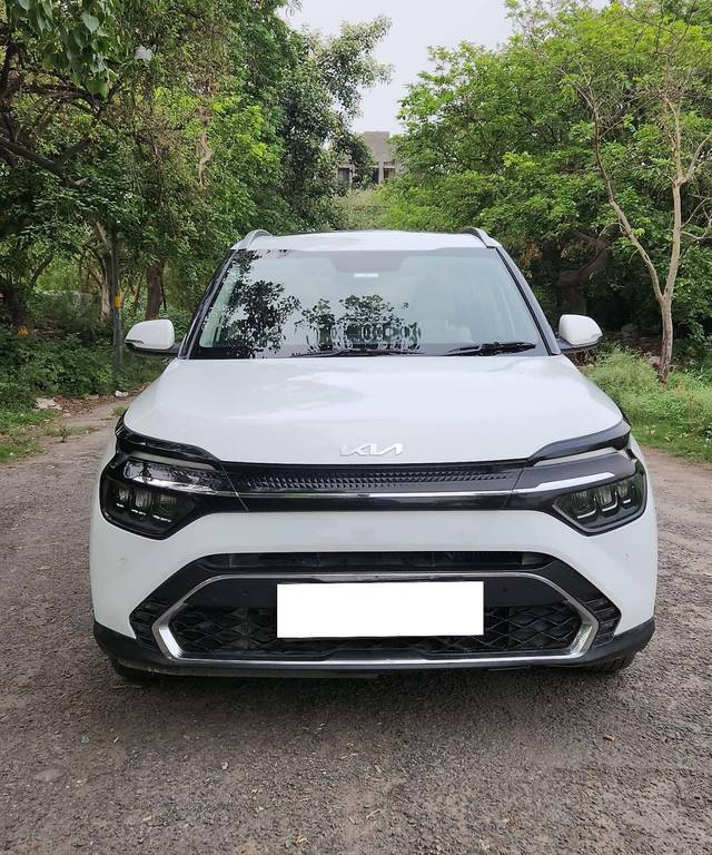 https://images10.gaadi.com/usedcar_image/4564351/original/processed_777ea2870dba034a71a45a02f7e9bfae.jpg?imwidth=6401