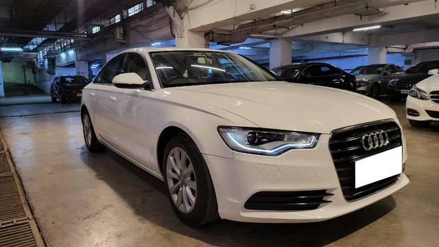 https://images10.gaadi.com/usedcar_image/4564380/original/processed_d4cdc3be1709a7a19309e45f21d2f53d.jpg?imwidth=6400