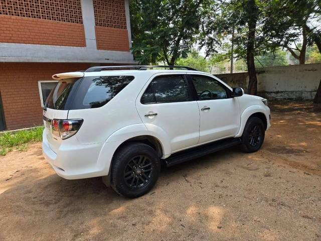 https://images10.gaadi.com/usedcar_image/4564388/original/processed_eeab172dbc86814f8b7b0346846b8844.jpg?imwidth=6401