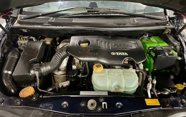 https://images10.gaadi.com/usedcar_image/4564391/original/37315efae9aed795cce65babfd9c95dd.jpg?imwidth=6402