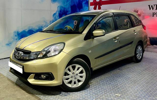 https://images10.gaadi.com/usedcar_image/4564393/original/processed_7aa49764b94505c19098ec8eefe04208.jpg?imwidth=6400