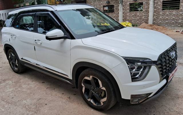 https://images10.gaadi.com/usedcar_image/4564408/original/bdc18daae8239cfc3c708629d17d9818.jpg?imwidth=6401