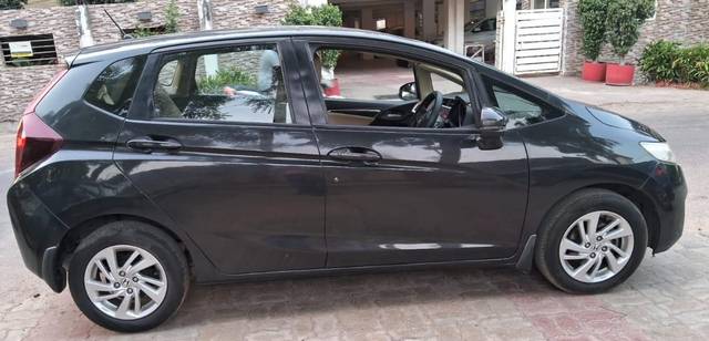 https://images10.gaadi.com/usedcar_image/4564412/original/41500deec24893091fc35b7258cecb9c.jpg?imwidth=6402