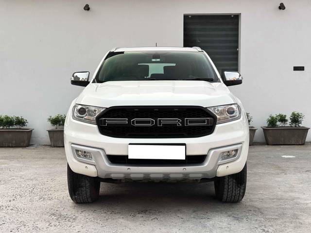 https://images10.gaadi.com/usedcar_image/4564420/original/processed_6c2e7f1bd0e103c63ccc45639f9c868f.jpg?imwidth=6400