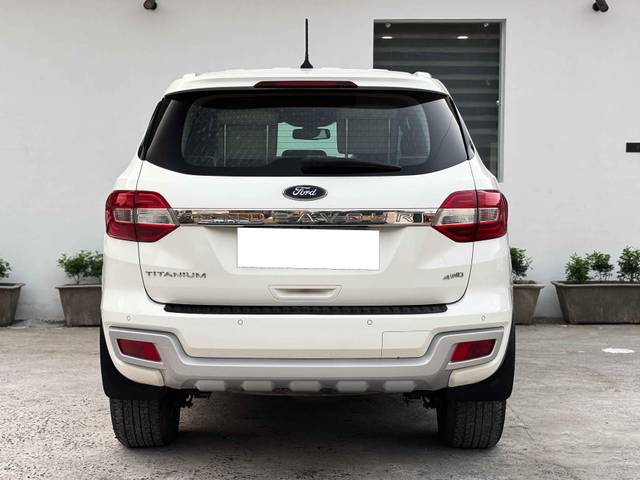 https://images10.gaadi.com/usedcar_image/4564420/original/processed_dc7c4e28233091ad6bef9133c474c4bd.jpg?imwidth=6402
