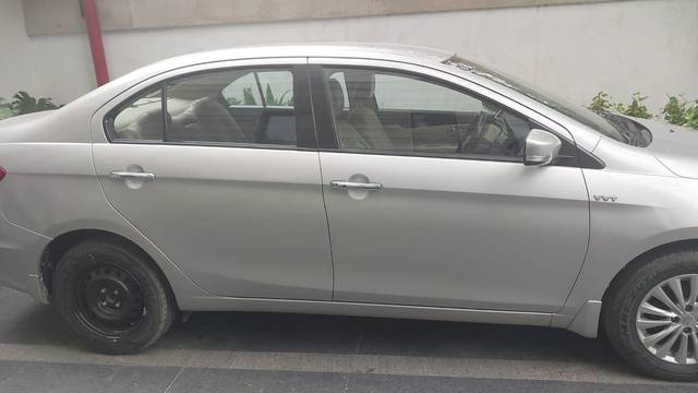 https://images10.gaadi.com/usedcar_image/4564429/original/6b04809d-604d-483b-9edd-422f5e4c378a.jpg?imwidth=6402