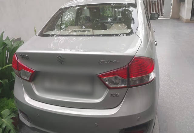 https://images10.gaadi.com/usedcar_image/4564429/original/b9569b71-17ce-4c63-9b07-2b2b83f66fde.?imwidth=6401