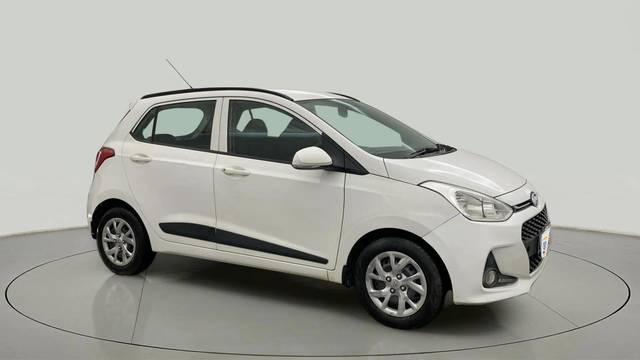https://images10.gaadi.com/usedcar_image/4564471/original/1144d67a711cae26b9abe1425fa66696.jpg?imwidth=6400