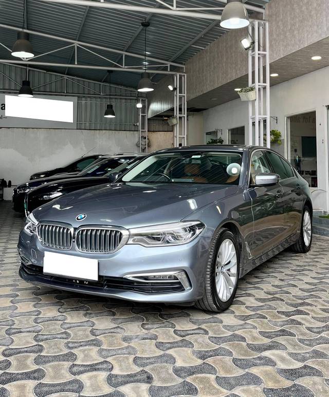 https://images10.gaadi.com/usedcar_image/4564489/original/processed_5d127997dadb23438264b1402e506665.jpg?imwidth=6400