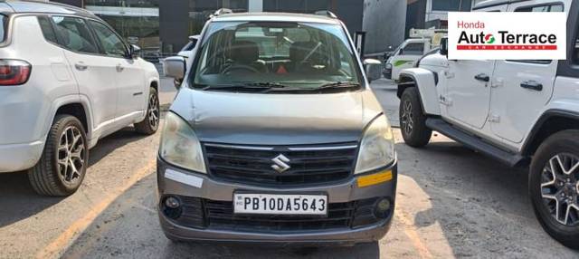 https://images10.gaadi.com/usedcar_image/4564490/original/408691cc2ae395b7d747644e8da25eef.jpg?imwidth=6400