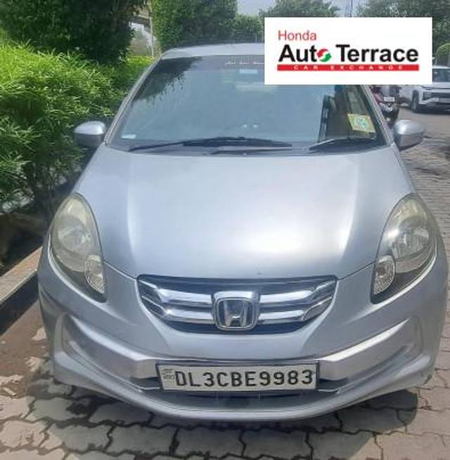 https://images10.gaadi.com/usedcar_image/4564491/original/d2e70785936c433470fcd9311cf7d275.jpg?imwidth=6400