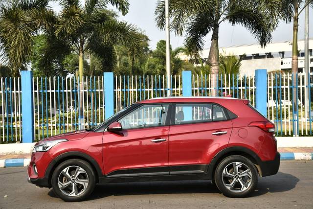 https://images10.gaadi.com/usedcar_image/4564503/original/738438e0917abc1b05e5d23128b322c6.jpg?imwidth=6402