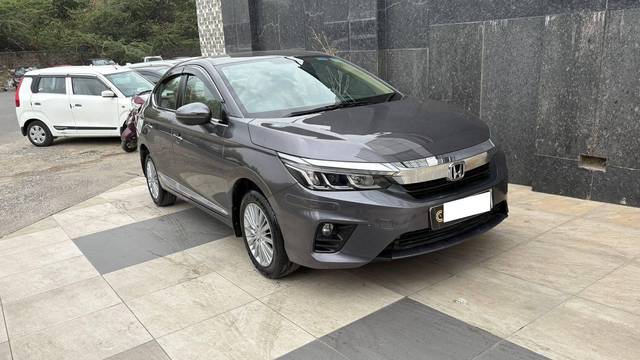 https://images10.gaadi.com/usedcar_image/4564506/original/processed_348595937d8242a41fb64c83eb0bba84.jpg?imwidth=6400