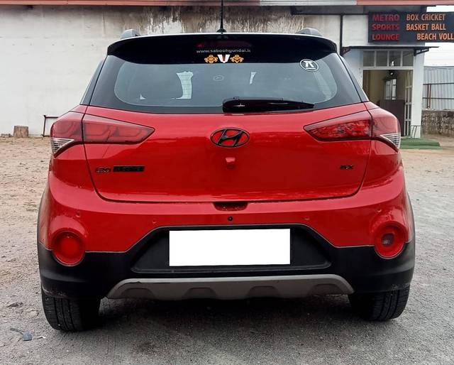 https://images10.gaadi.com/usedcar_image/4564507/original/processed_161922e3227cde81a50c36c73f4273af.jpg?imwidth=6402