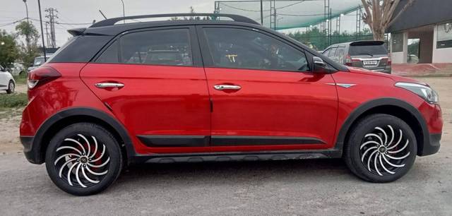 https://images10.gaadi.com/usedcar_image/4564507/original/processed_64da423a81d058f906f68f992be5de4f.jpg?imwidth=6401