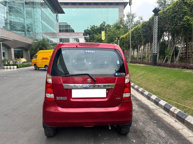 https://images10.gaadi.com/usedcar_image/4564512/original/processed_731bc340c9de0c78d49958f3545dd1f6.jpeg?imwidth=6402