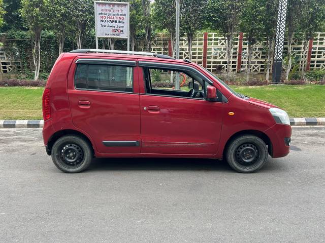 https://images10.gaadi.com/usedcar_image/4564512/original/processed_d4a00391ca7f6053fb8d310ea9e51cb4.jpeg?imwidth=6401
