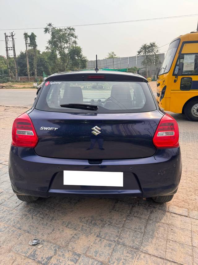 https://images10.gaadi.com/usedcar_image/4564513/original/processed_57636a0b-4d01-480a-bf0e-d153a8564285.jpg?imwidth=6401