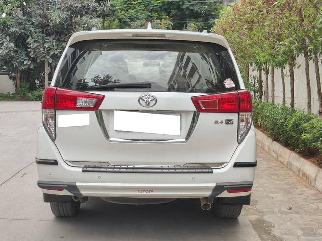 https://images10.gaadi.com/usedcar_image/4564550/original/processed_b2b2011a70e9797710c46dc9cd6c34f8.jpg?imwidth=6402