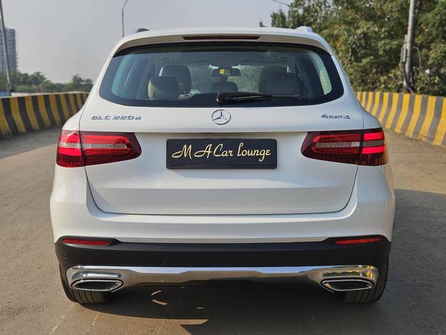 https://images10.gaadi.com/usedcar_image/4564559/original/processed_0f0266453abacc6c4875c66bbbe84326.jpg?imwidth=6401