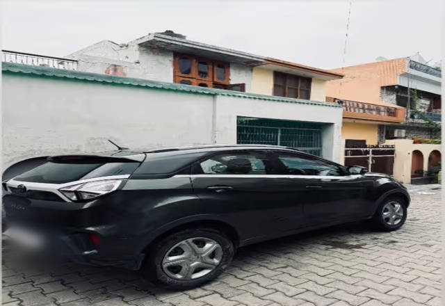 https://images10.gaadi.com/usedcar_image/4564569/original/9342ab48-bd5b-43da-9a97-d2da6db5a921.?imwidth=6401