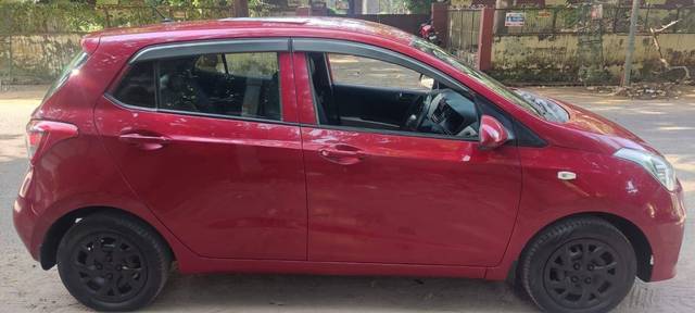 https://images10.gaadi.com/usedcar_image/4564571/original/processed_4515d94bff28e6c553f22791351a2279.jpg?imwidth=6401