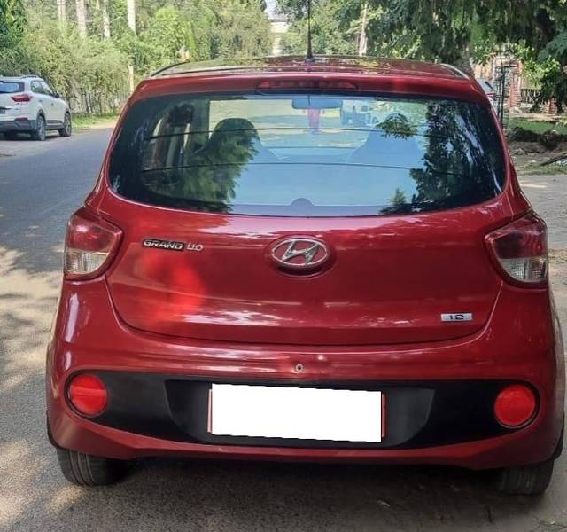 https://images10.gaadi.com/usedcar_image/4564571/original/processed_e04ff6f355ab7a34e9b8b4b490ecafe5.jpg?imwidth=6402