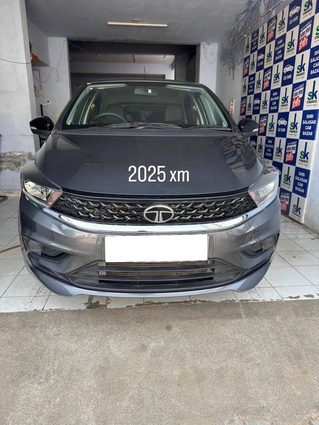 https://images10.gaadi.com/usedcar_image/4564572/original/processed_4e4ddcb0-e5da-4b9e-93aa-2f6dc6b6a2ca.jpg?imwidth=6400